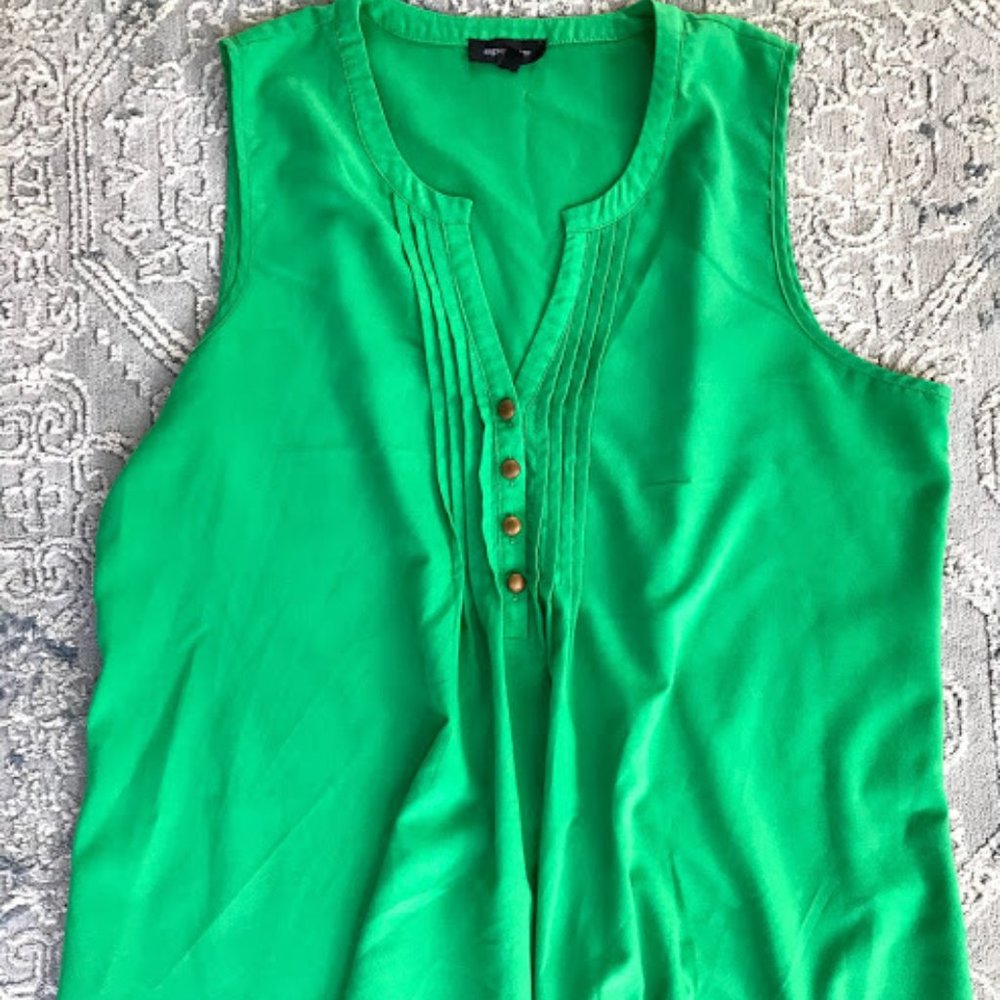 Sleeveless Blouse